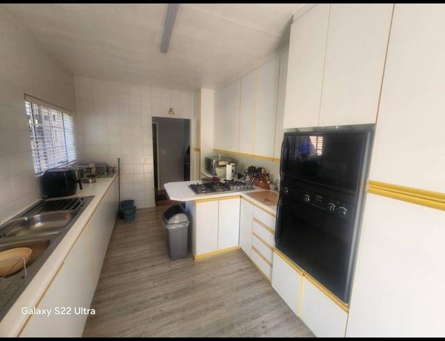 3 BEDROOM TOWNHOUSE FOR SALE IN NEW REDRUTH